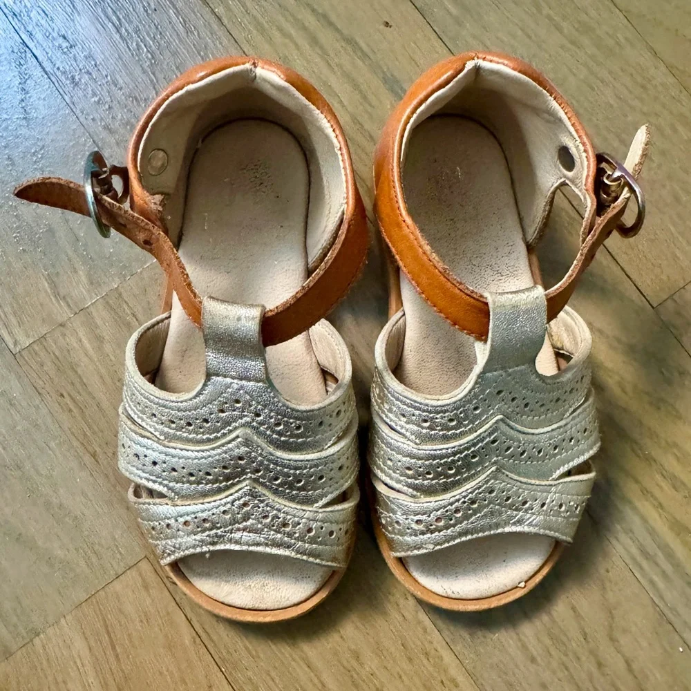 MANUELA DE JUAN toddler girls cognac tan leather gold Mary Jane dress sandals 6